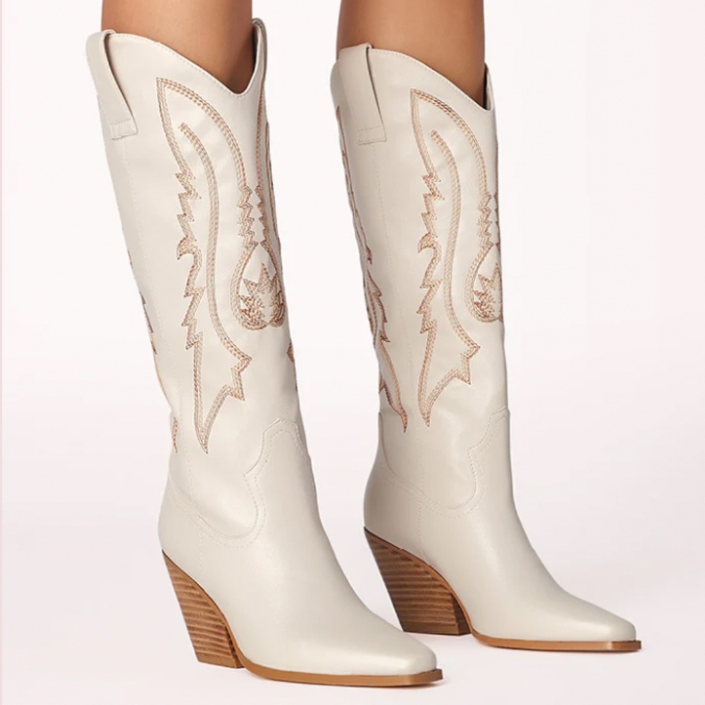 Calvin Western Boots in Ivory
